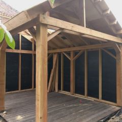 Houtconstructie voor een kapschuur met Douglashout - Hoveniersbedrijf C.K. van Mourik West Betuwe, Tiel, Culemborg, Geldermalsen, Buren