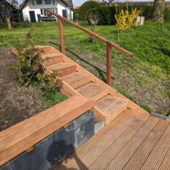 Aanlegsteiger, vlonder gemaakt van hardhouten planken met antie-slipprofiel - Hoveniersbedrijf C.K. van Mourik - Buurmalsen - West Betuwe - Culemborg - Tiel - Meteren - Deil - Avezaath - Zoelen