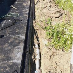 Wateropvang terras met lijnwaterafvoer van ACO en waterberging met ACOdrainblocks. Water wordt vastgehouden door de drainblocks en later afgegeven. - Hoveniersbedrijf C.K. van Mourik Buurmalsen West-Betuwe Buren Tiel Culemborg