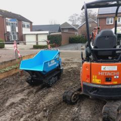 Grondverzet met minigraver en rupsdumper - Hoveniersbedrijf C.K. van Mourik Buurmalsen, West-Betuwe, Buren, Tiel, Beusichem, Culemborg, Meteren, Tricht, Deil, Asch, Zoelen, Zoelmond, Avezaath, Erichem, Geldermalsen,