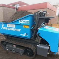 Grondverzet met rupsdumper - Hoveniersbedrijf C.K. van Mourik Buurmalsen, West-Betuwe, Buren, Tiel, Beusichem, Culemborg, Meteren, Tricht, Deil, Asch, Zoelen, Zoelmond, Avezaath, Erichem, Geldermalsen,