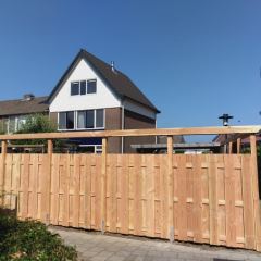 Horizontale tuinschermen van Douglashout en maatwerk  - Hoveniersbedrijf C.K. van Mourik West-Betuwe Geldermalsen Tiel Culemborg
